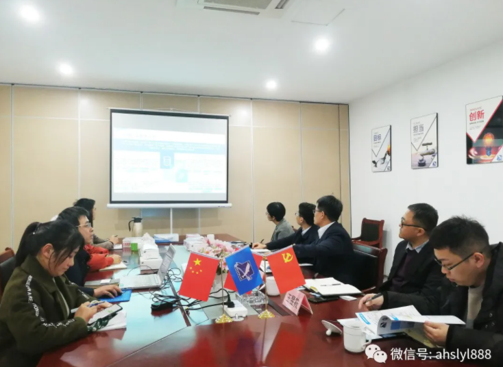 高新區(qū)管委會副主任呂波帶隊蒞臨深藍調研指導